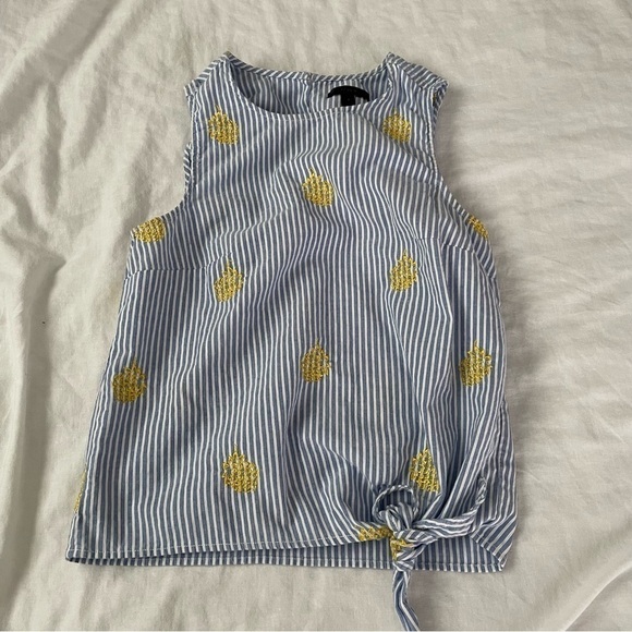 J.Crew Sz 2 Embroidered Pineapple Striped Knot Tank Blue white preppy top - Picture 2 of 6